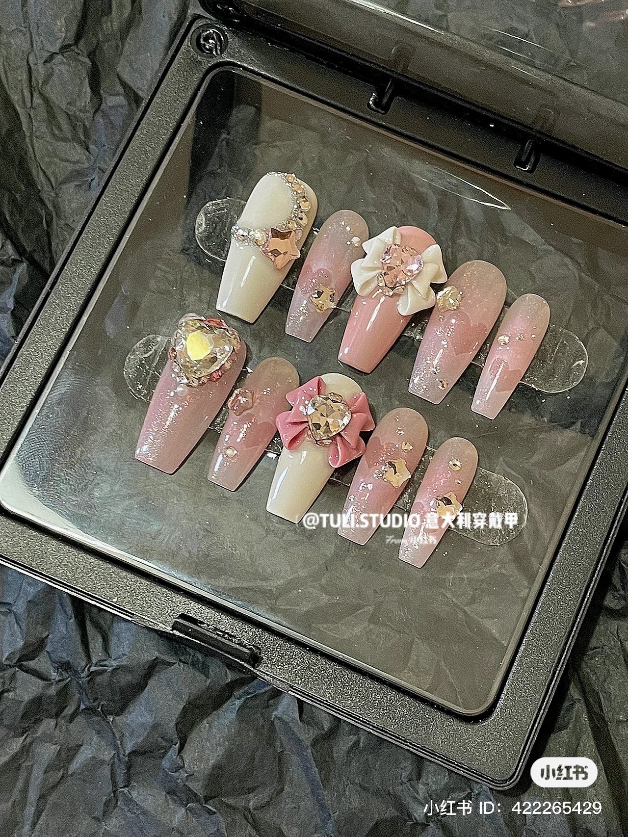 Customise nail designs